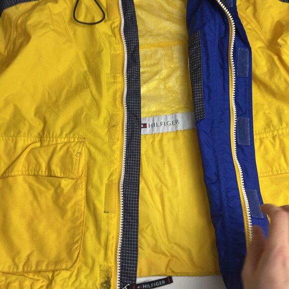 VTG Tommy Hilfiger Hooded Tactical Windbreaker Yellow Rain Jacket Men’s Size M - Picture 14 of 16